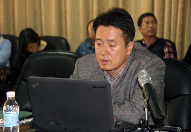 党委副书记兼副院长杨斌为外国语日本五级片教师宣讲