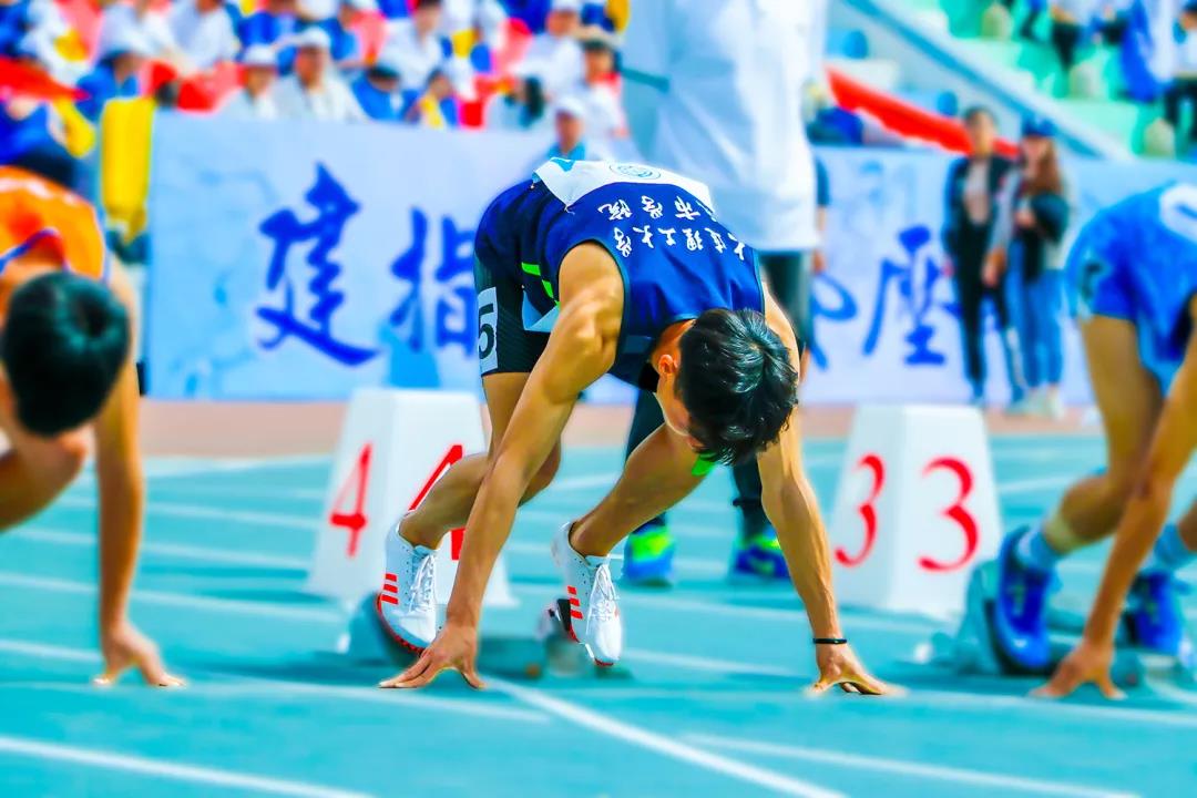 日本五级片
选手在比赛中